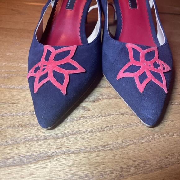 Carolina Herrera Navy Suede Kitten Slingback Heels 39 9 Red Flower Pointed Toe - Picture 7 of 9
